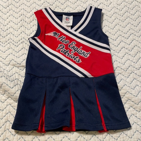 NFL Other - New England Patriots cheerleader outfit 2t